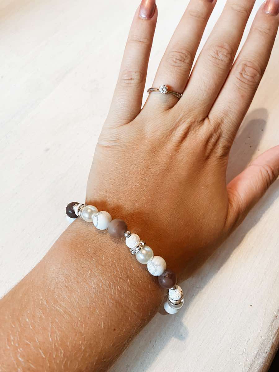 Bracelet d'aromathérapie Agate & Howlite - LIVRAISON GRATUITE