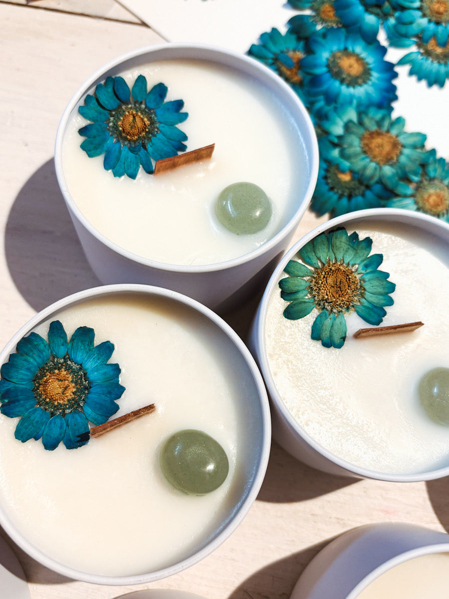 Mint & Eucalyptus Candle with Crystals 4 Oz