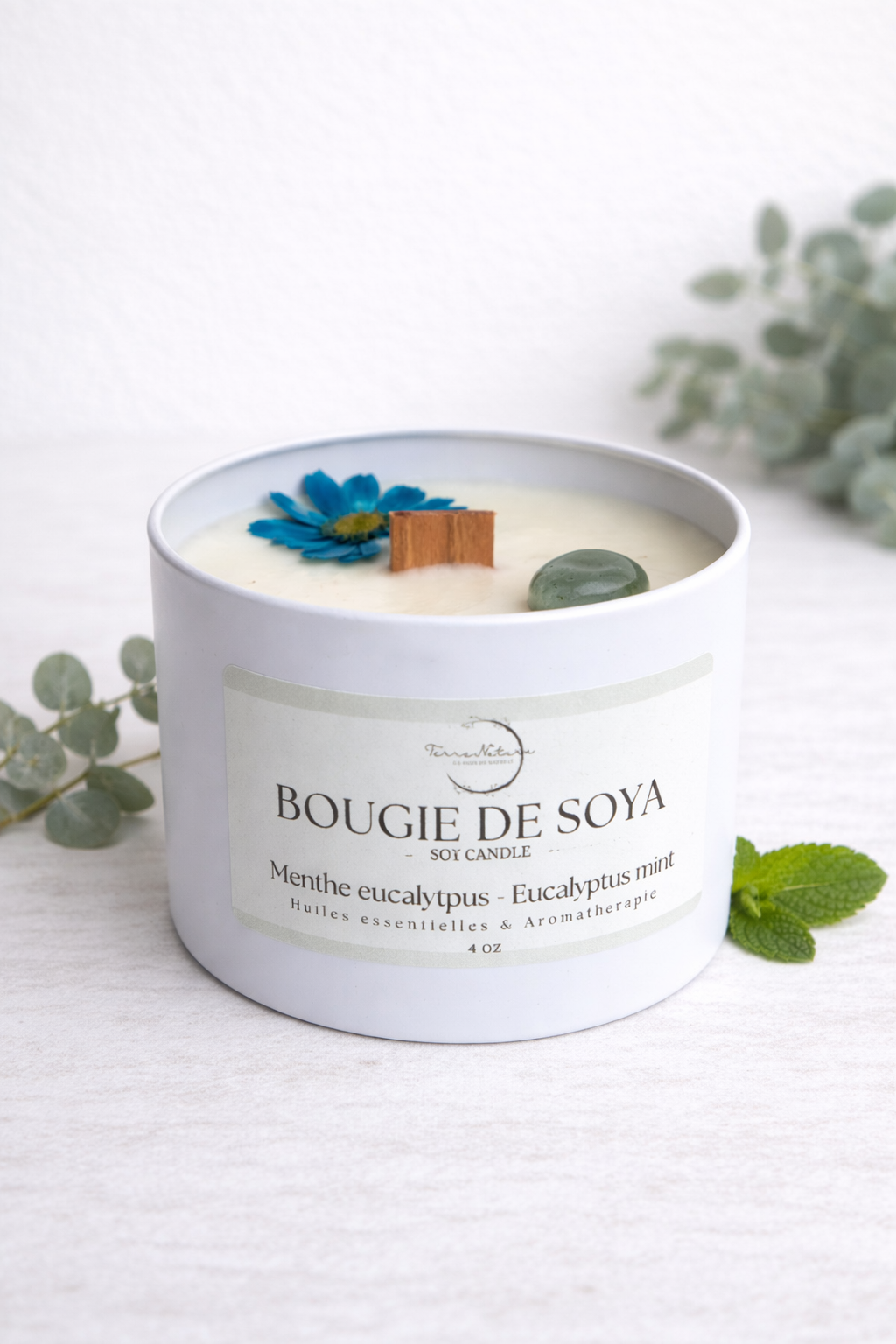 Mint & Eucalyptus Candle with Crystals 4 Oz