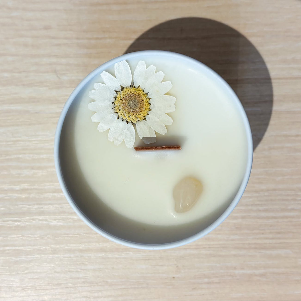 4 Oz Vanilla-Chamomile & Agate Candle